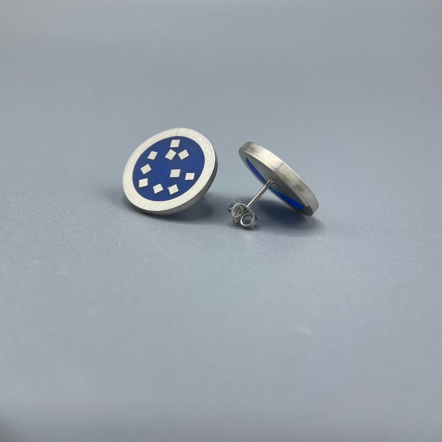 Ruth Hollywood 'Regarde En Haut' SmallStud Earrings