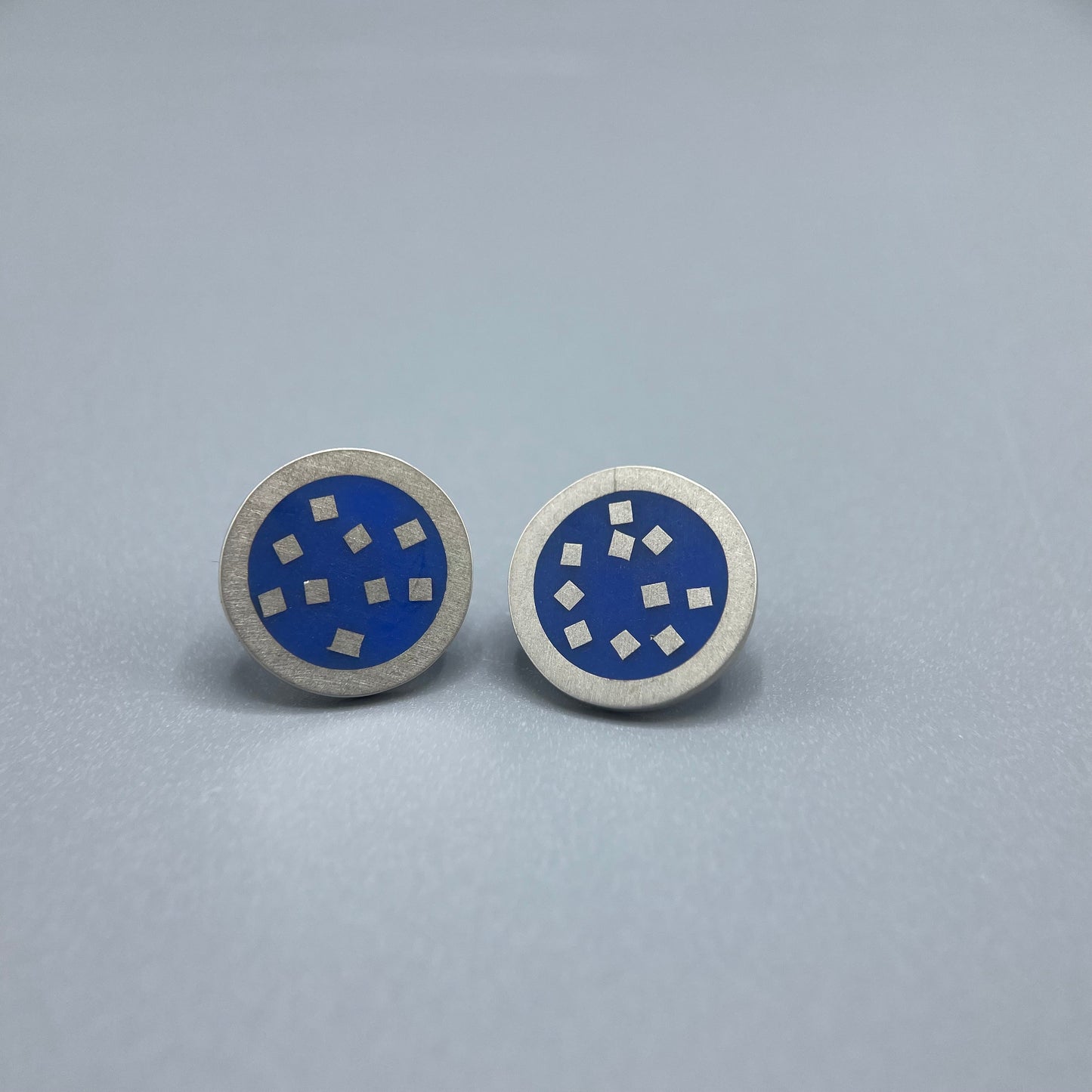 Ruth Hollywood 'Regarde En Haut' SmallStud Earrings