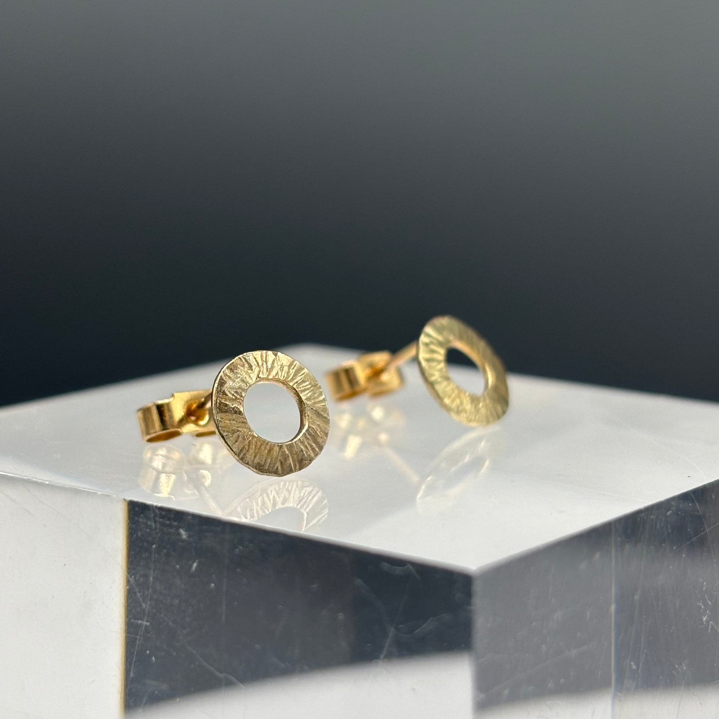 Anthony Feiler – 9ct Gold Stud Earrings