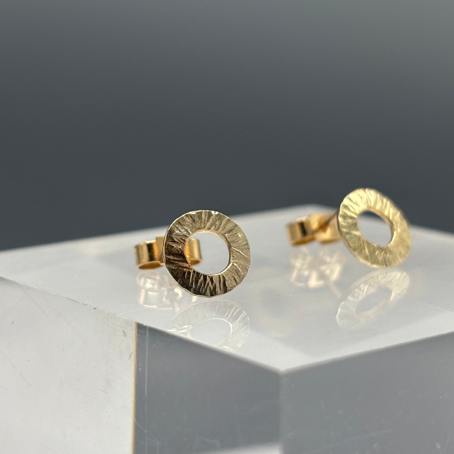 Anthony Feiler – 9ct Gold Stud Earrings