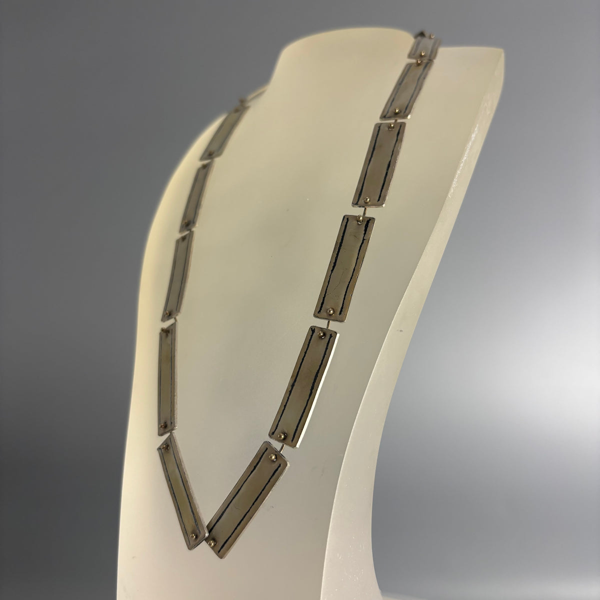 Anthony Feiler - Necklace: Silver and Enamel with 9ct Gold Links