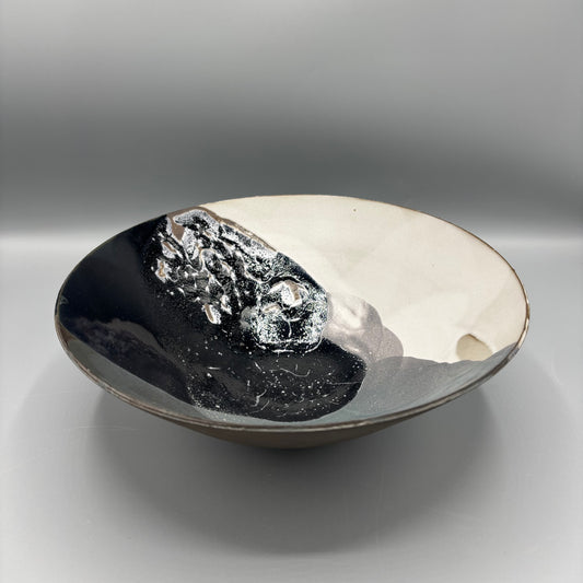 Rosa Wiland Holmes 'Medium Black bowl'