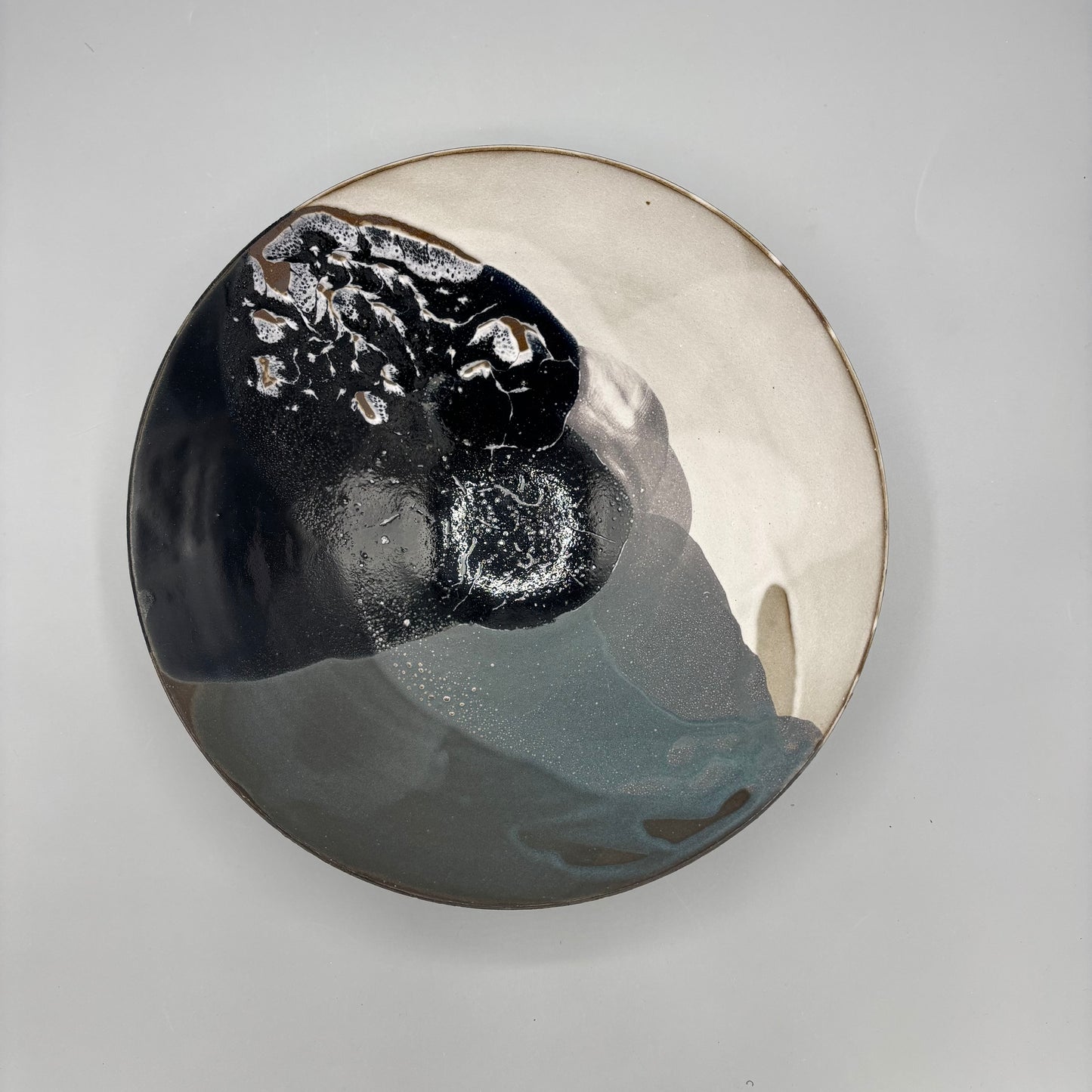 Rosa Wiland Holmes 'Medium Black bowl'