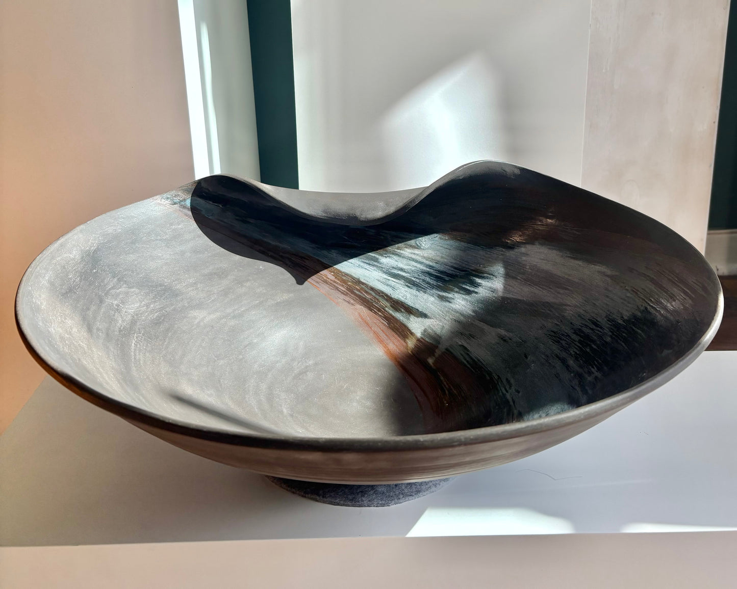 Rosa Wiland Holmes 'Large Black bowl'