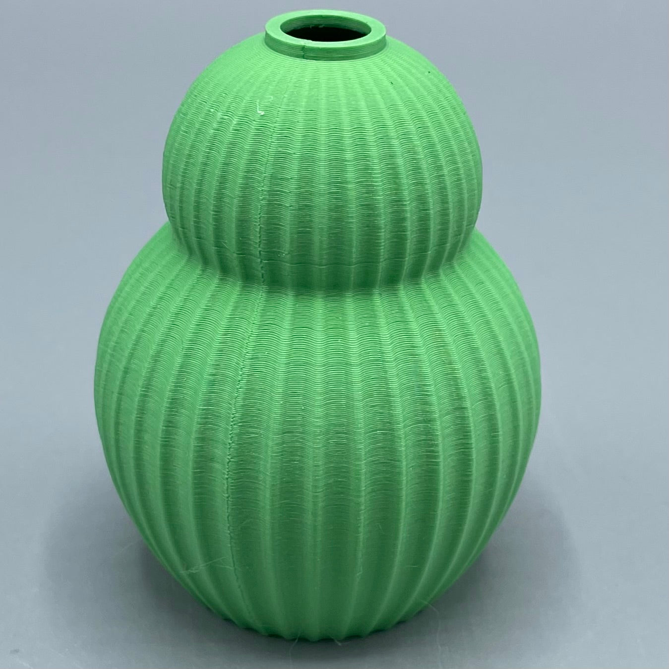 Keeley Traae 3D Printed Curvy Vessels