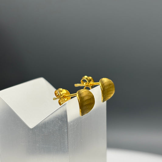 Anne Massey – Oval Stud Earrings (Gold Vermeil)