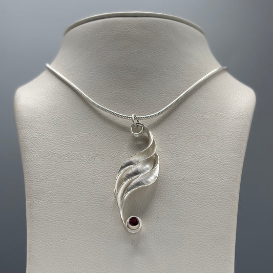 Anne Massey – Ripple Triple Pendant (Small, Rhodolite Garnet)