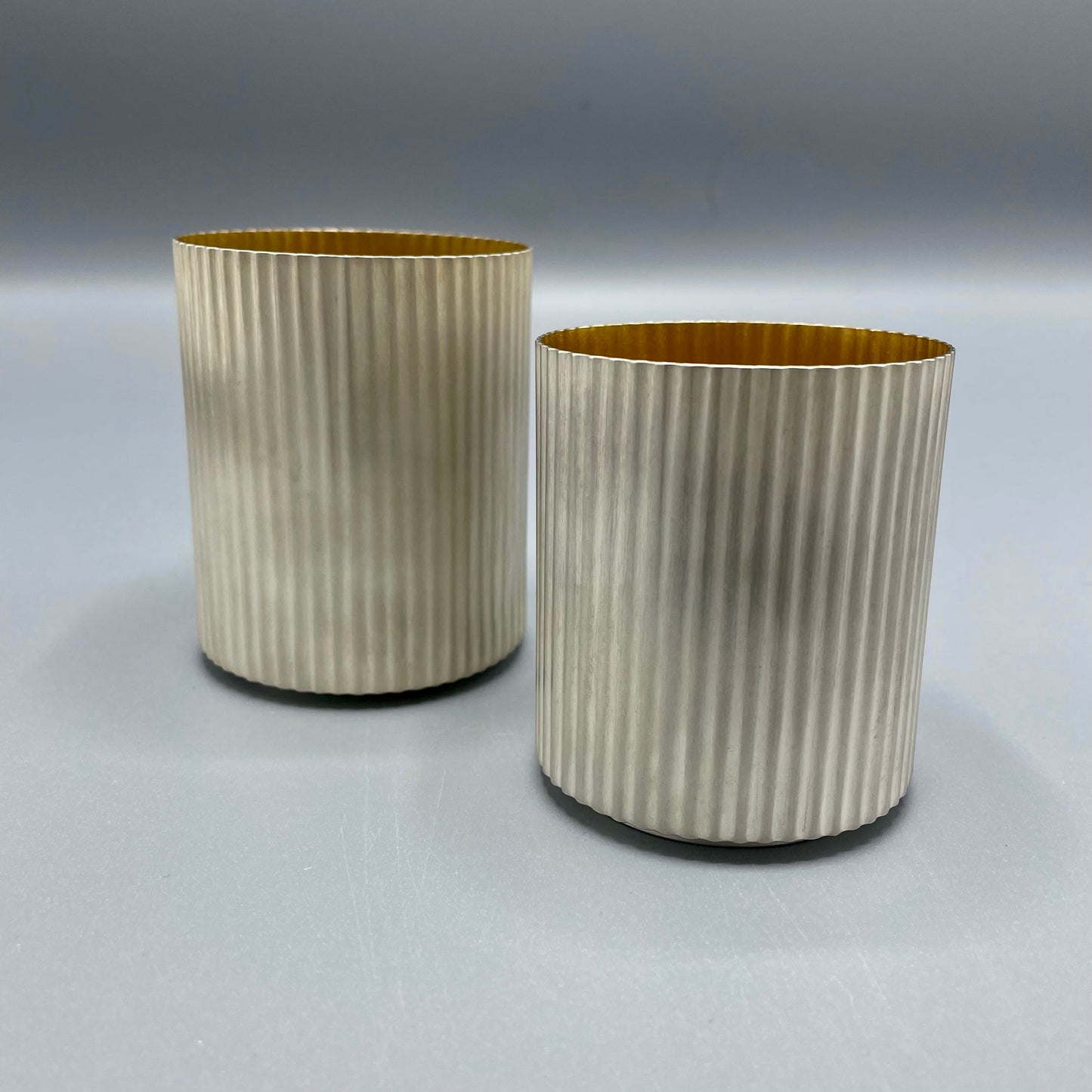 Sheng Zheng Wavy Circular Beakers