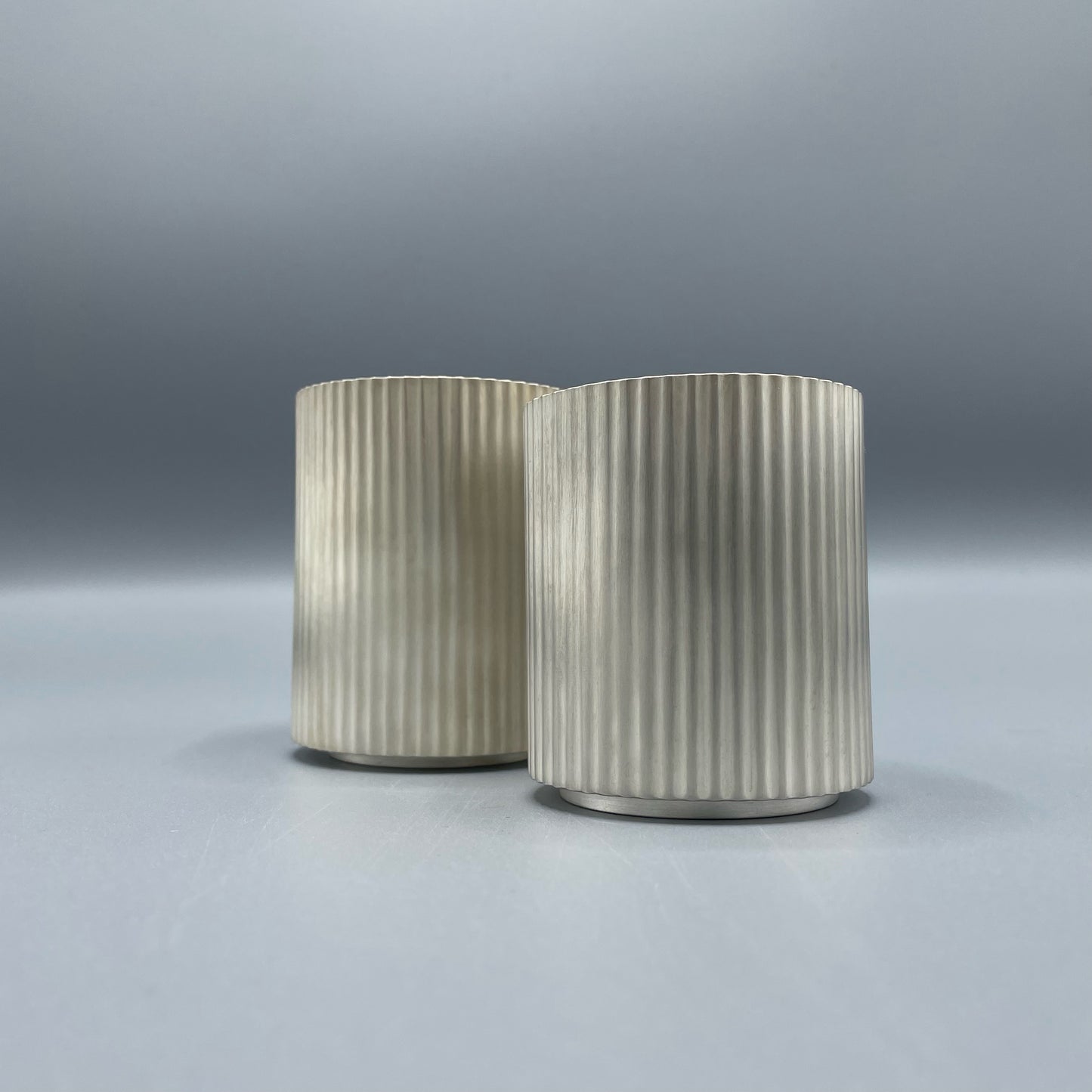 Sheng Zheng Wavy Circular Beakers