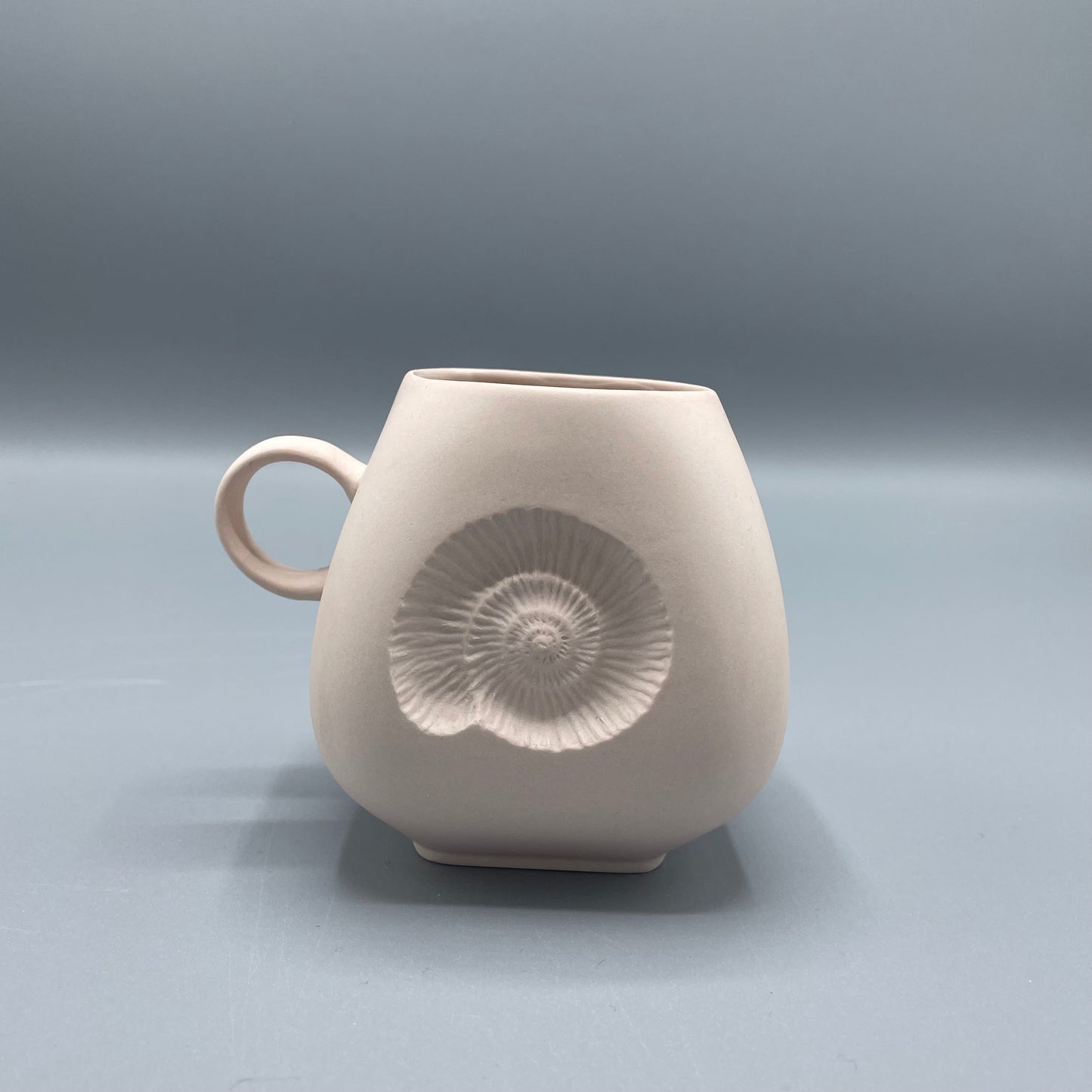 Jean White Mug 'Ammonite'