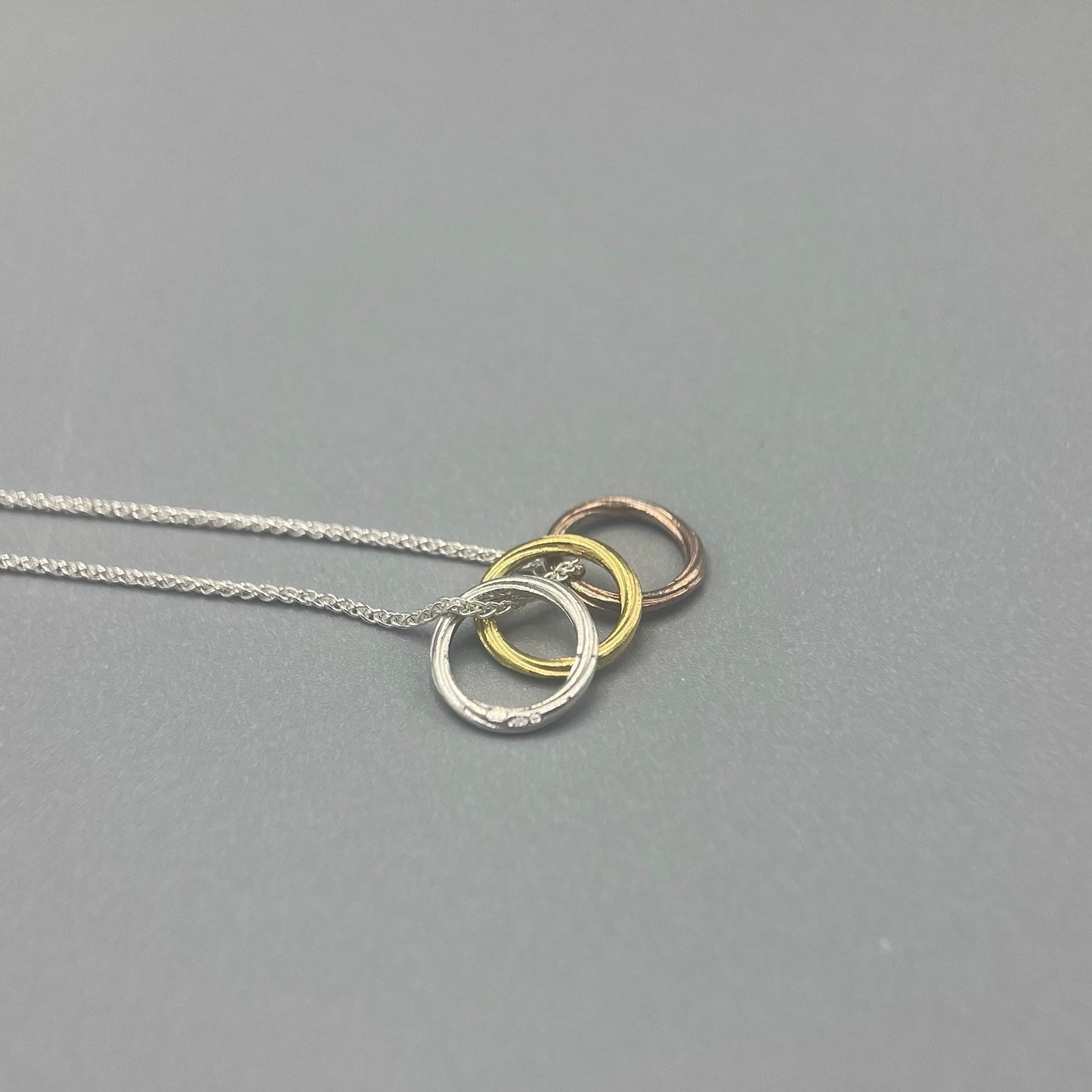 Alice Gow Twist Continuum Bands Pendant