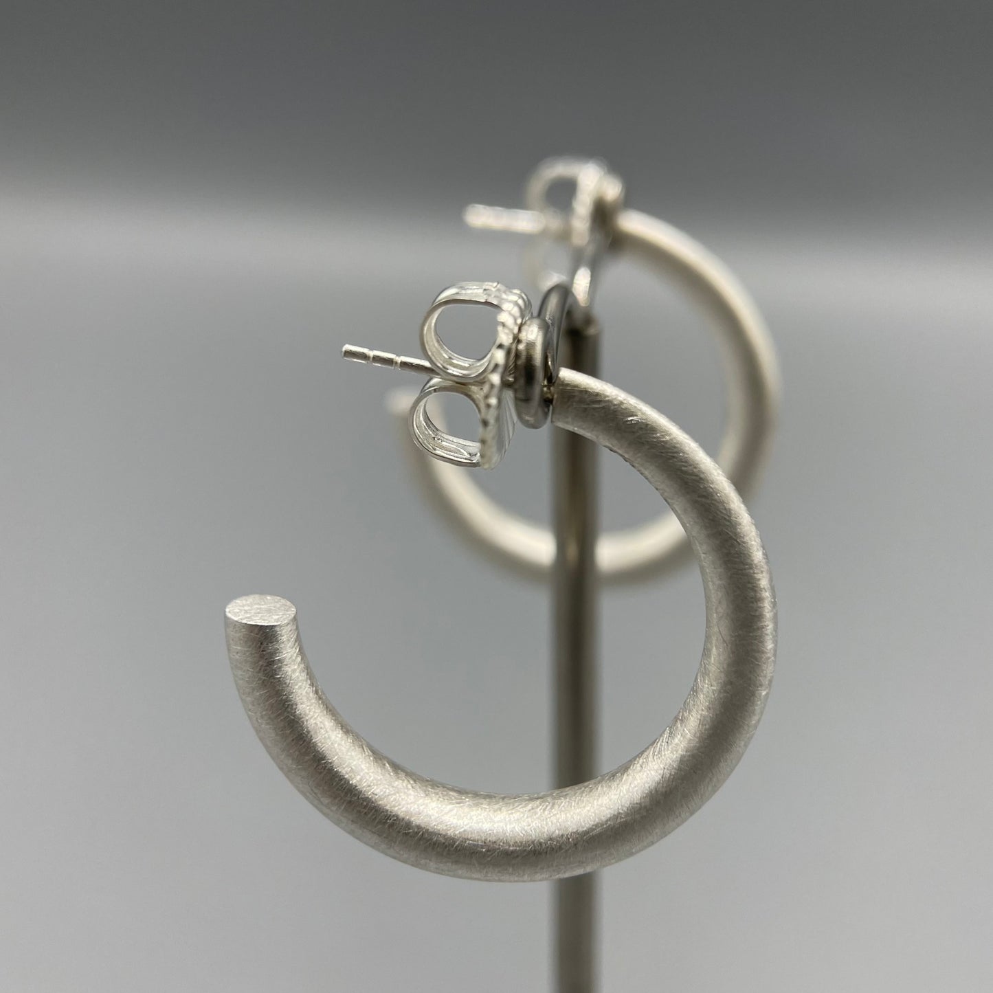 Sheng Zhang 'Curved Curves' Circle Hoop Earrings