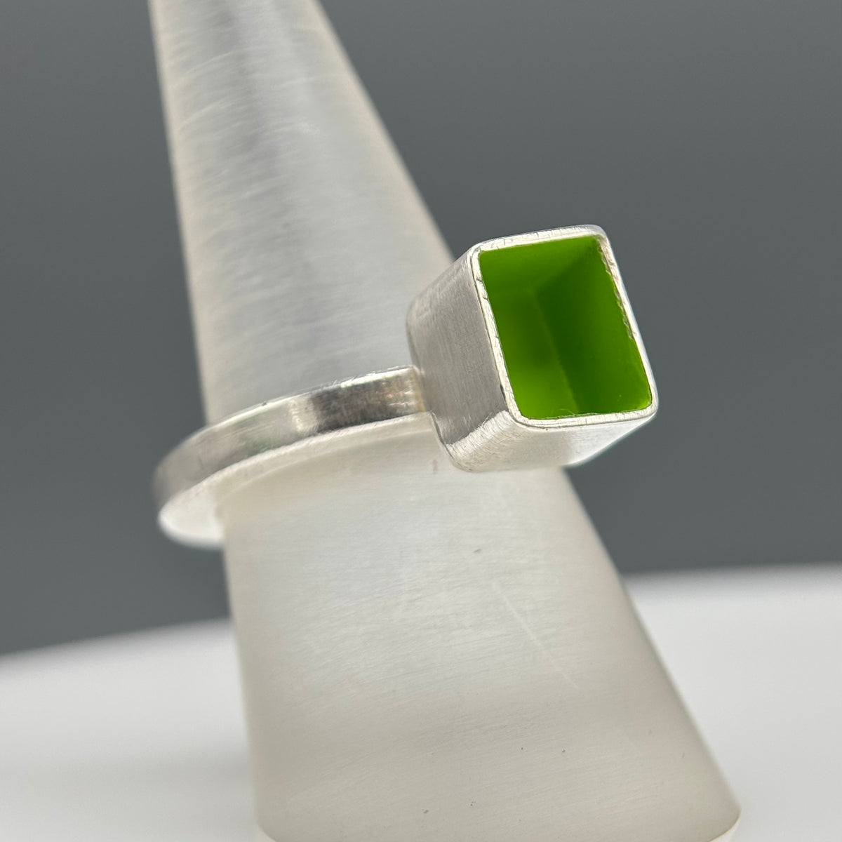 Gnarly Vibrant – Medium Box Ring with Pea Green Enamel (Sterling Silver)